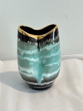 Vintage mid century Carstens-Tonnieshof art pottery vase pinched fish-mouth rim